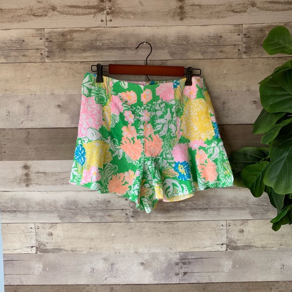 Lilly Pulitzer Pants - Lilly Pulitzer Rare Ruffle Short Size 4